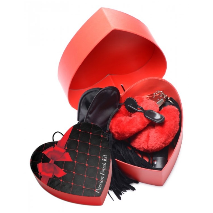 FR PASSION FETISH KIT WITH HEART GIFT BOX