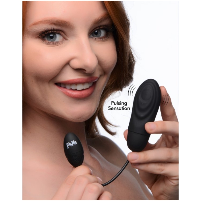 7X PULSING RECHARGEABLE SILICONE BULLET - BLACK