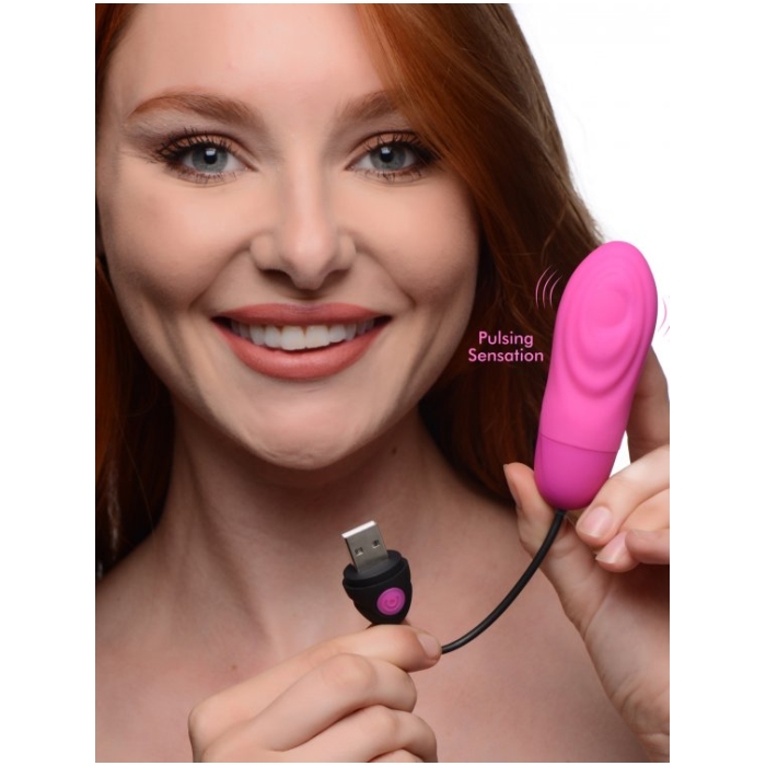 7X PULSING RECHARGEABLE SILICONE BULLET - PINK