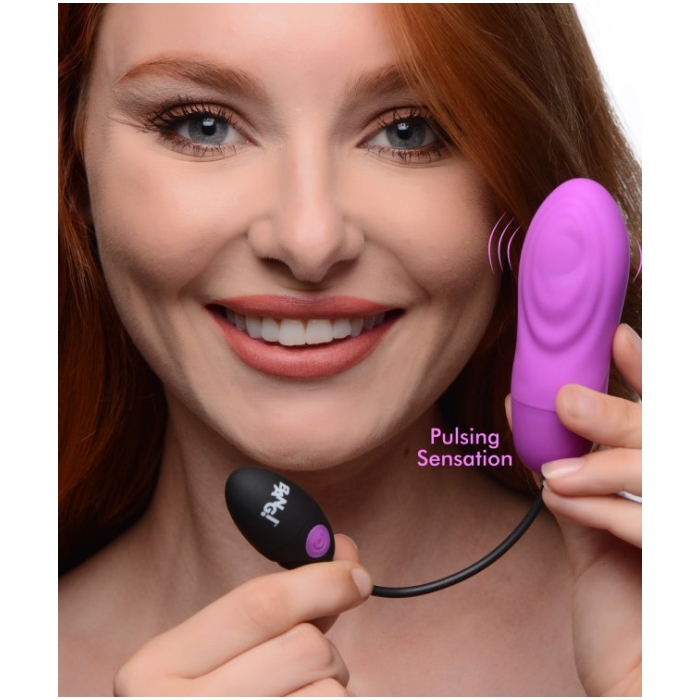 7X PULSING RECHARGEABLE SILICONE BULLET - PURPLE